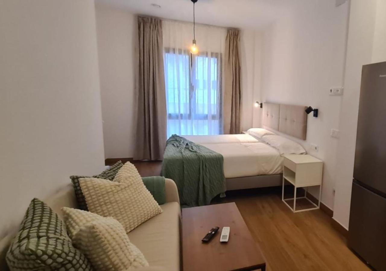 Global Suites Sevilla Buitenkant foto