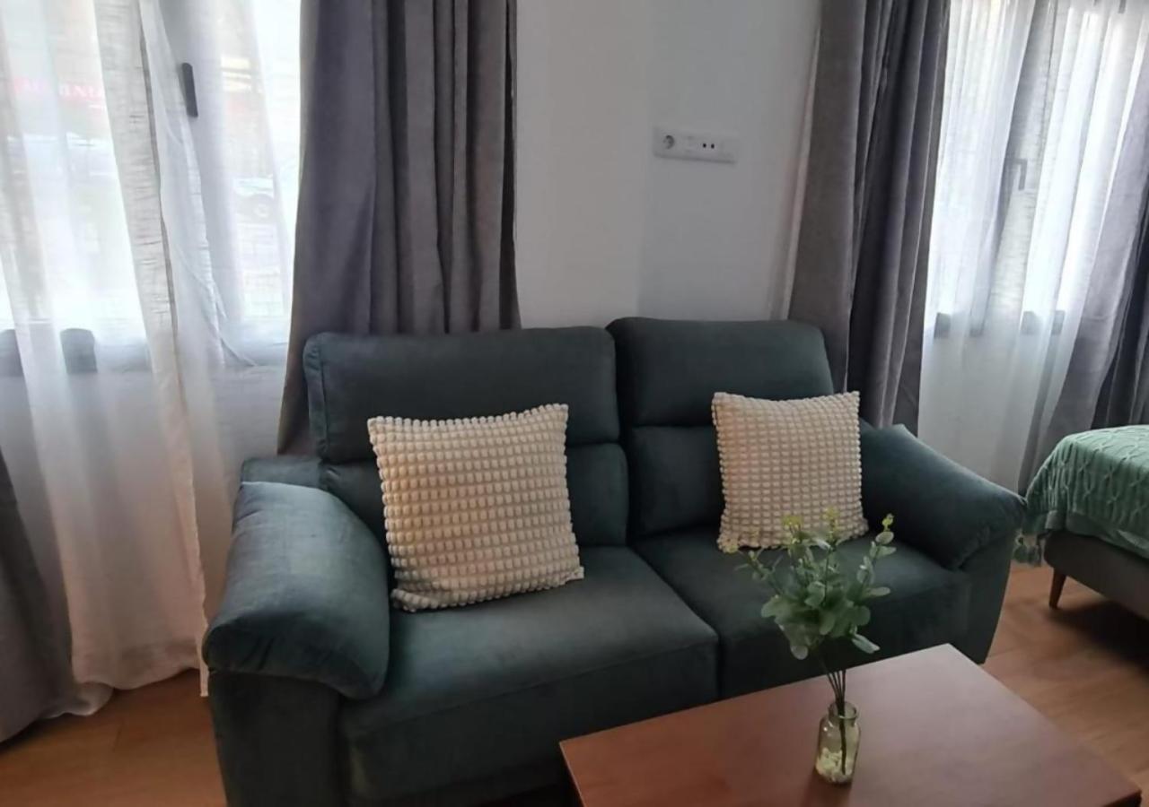 Global Suites Sevilla Buitenkant foto
