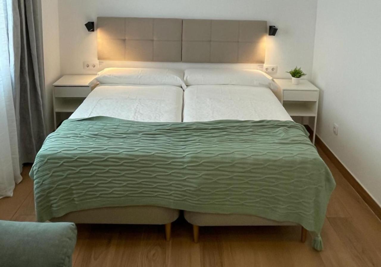 Global Suites Sevilla Buitenkant foto