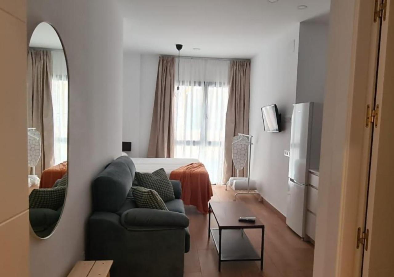 Global Suites Sevilla Buitenkant foto