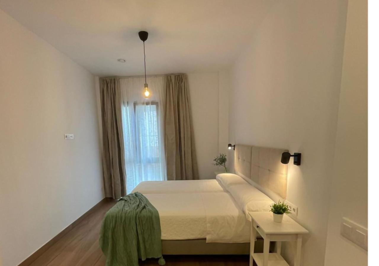 Global Suites Sevilla Buitenkant foto