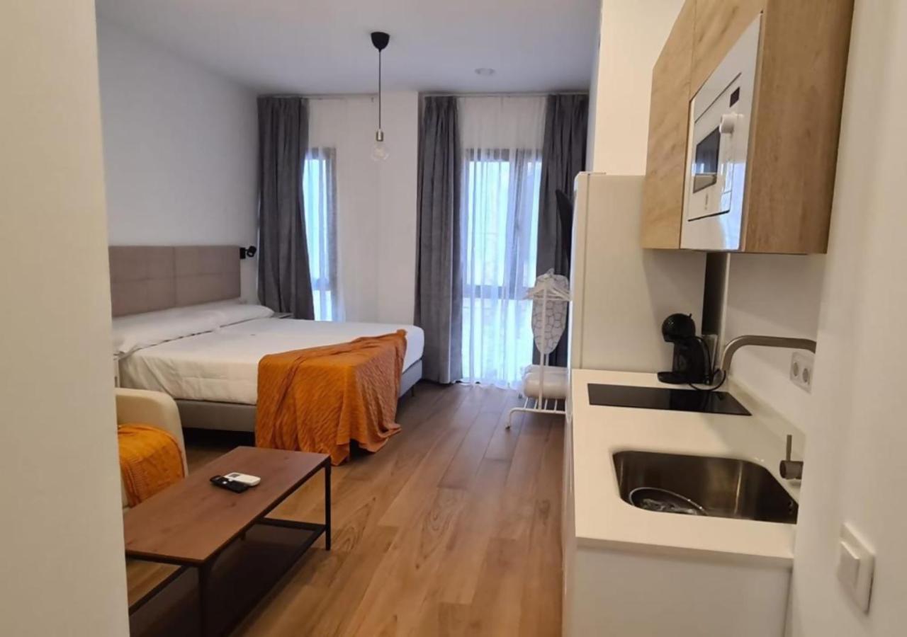 Global Suites Sevilla Buitenkant foto